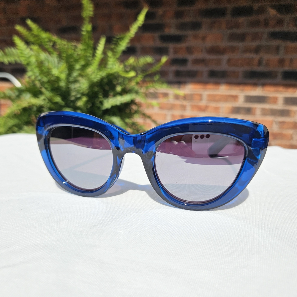 Stunning Crystal Blue Cat-eye Sunglasses